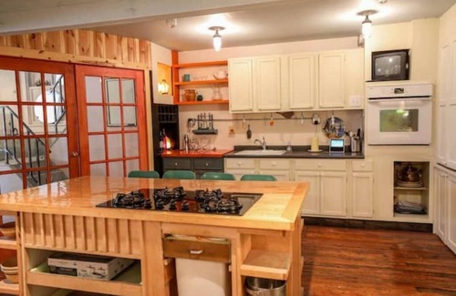 NoDo District Maison | The Ostie - Eclectic Artist's Loft - 5,000 SF