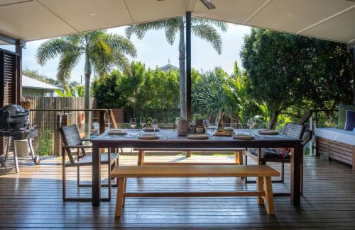 Moffat Beach Maison | 'The Otto' At Moffat Beach