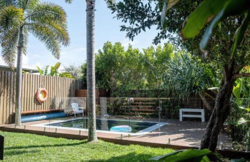 Moffat Beach Maison | 'The Otto' At Moffat Beach