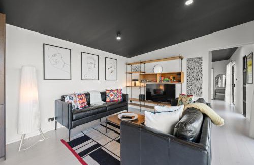 Tinderbox Maison | The Outlook on Mount Louis - 1 Bedroom - Stunning Views