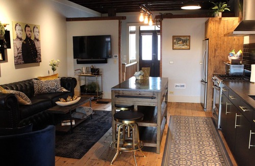 Galena Maison | The Owl House, 1850's Historic Home: Luxury Steps from Downtown