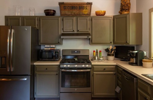 Jim Thorpe Maison | The Owl House on Broadway (3 Bed / 3.5 Baths)