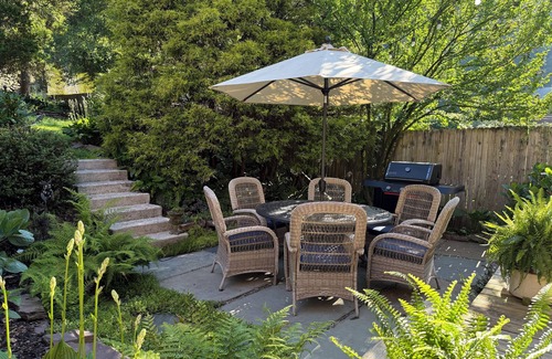 Jim Thorpe Maison | The Owl House on Broadway (3 Bed / 3.5 Baths)