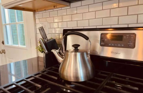 Helm Farm Maison | The Oxford Tolkien Uptown OKC - Beautiful Home and Updated Kitchen
