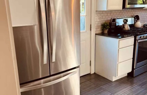 Helm Farm Maison | The Oxford Tolkien Uptown OKC - Beautiful Home and Updated Kitchen