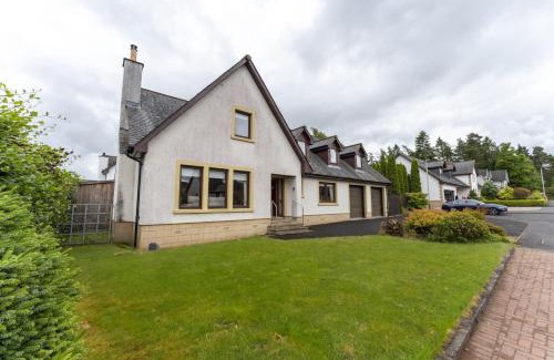 Auchterarder Maison | The Paddock