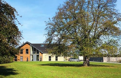 Grimsby Maison | The Paddocks Retreat