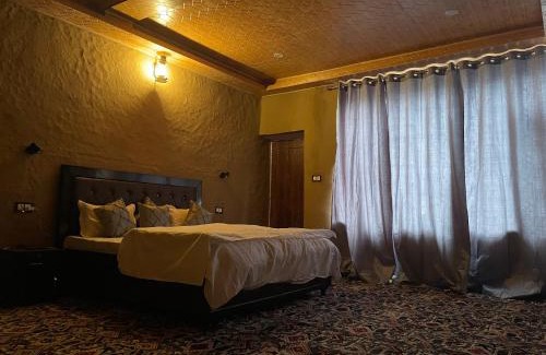 Shimla Cabine | The Pahadi House