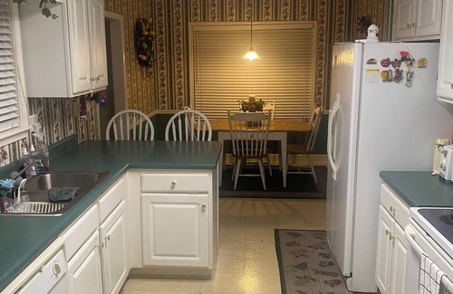 Tuscaloosa Maison | The Palace at the Hampton is Charming and Spacious 4-bedroom house in Tuscaloosa