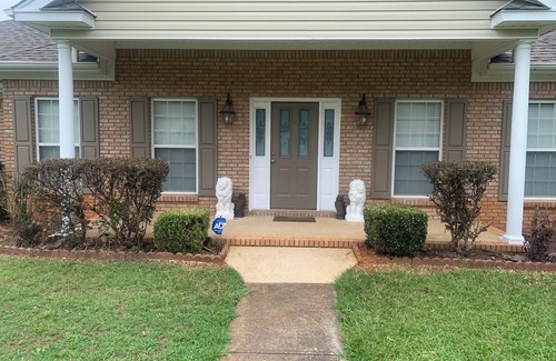 Tuscaloosa Maison | The Palace at the Hampton is Charming and Spacious 4-bedroom house in Tuscaloosa