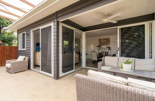 Ascot Maison | The Pandanus House /Lush Garden/2 Car Garage