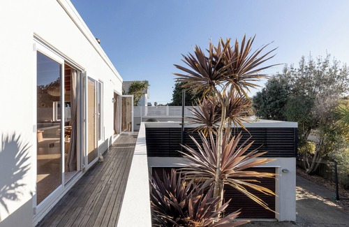 Papamoa Beach Maison | The Papamoa Pad ~ Papamoa - Beyonder Holiday Homes