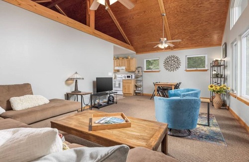 Wildwood Maison | The Peaceful Perch One Bed home on an organic farm