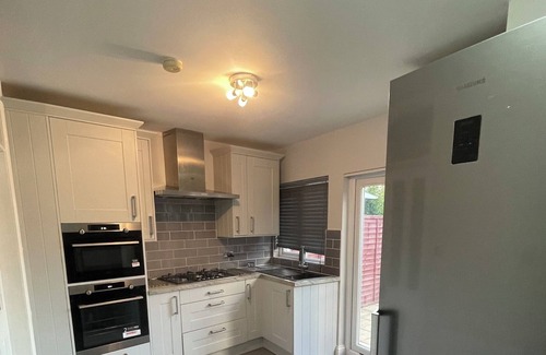 Waltham Cross Maison | The Peaceful Place