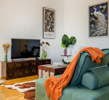 Belso-Ferencvaros Appartement | The Pearl with the Danube and Gellert Hill View