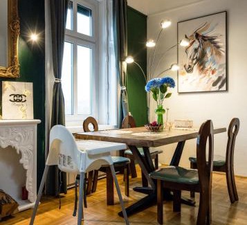 Belso-Ferencvaros Appartement | The Pearl with the Danube and Gellert Hill View