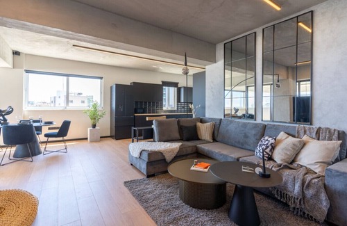 Larnaca Appartement | The Penthouse: 3BR Seaview-Private Pool in Larnaca