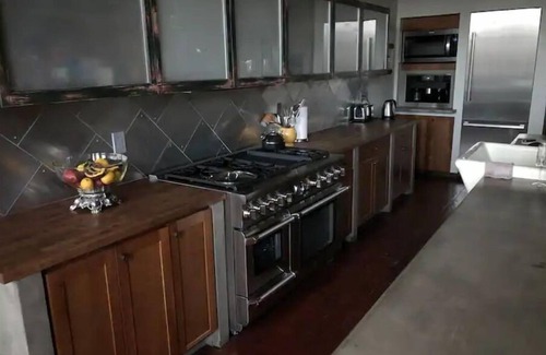 Allegheny-West Appartement | The Penthouse Suite