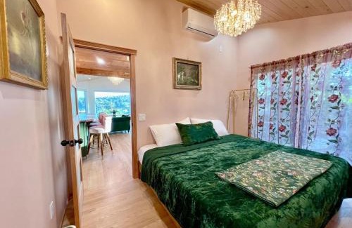 Eagle Rock Maison | The Perch- Hilltop Bungalow, Eagle Rock-near DTLA