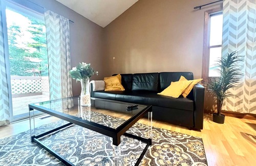 Oakdale Maison | The Perch, townhome with AC, in tranquil Coralville