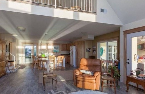 Elysian Cottage | La famille parfaite s'éloigne!