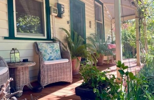 Maldon Maison | The perfect getaway, just 90 mins drive away from Melbourne. Very pet friendly.