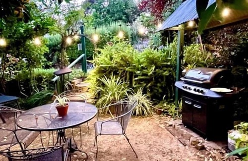 Maldon Maison | The perfect getaway, just 90 mins drive away from Melbourne. Very pet friendly.