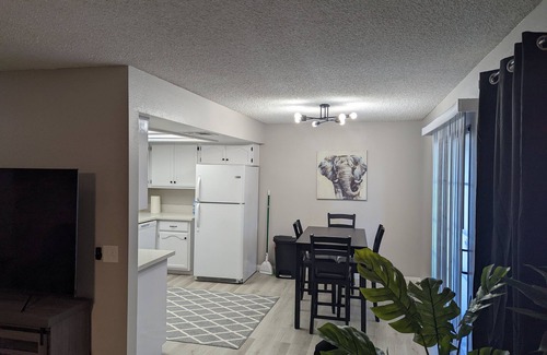 Spring Valley Copropriété | The Perfect Las Vegas Condo! Eight Minutes from the Strip and Allegiant Stadium!