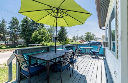 Irving Maison | The Pietroman: Cottage in Sunset Bay with Fire Pit