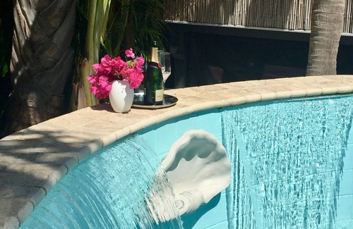 Old Northwood Maison | The Pineapple Villa :Chic 4BD Tropical Paradise near the Beaches