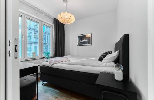 Solna Appartement | The Pink Patio - Cozy Modern Private Apartment