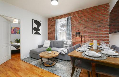 Plateau Mont Royal Appartement | The Plateau Twin - Perfect Group Stay