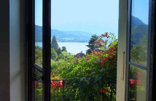Talloires-Montmin Villa | Maison familiale de luxe 'de charme' dans la station balnéaire de Talloires, lac d'Annecy