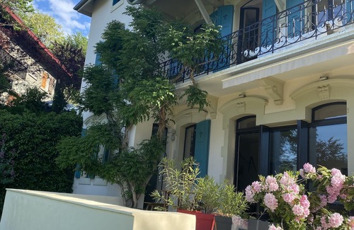 Talloires-Montmin Villa | Maison familiale de luxe 'de charme' dans la station balnéaire de Talloires, lac d'Annecy