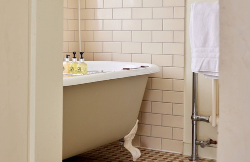 Kelmscott Hôtel | The Plough Inn
