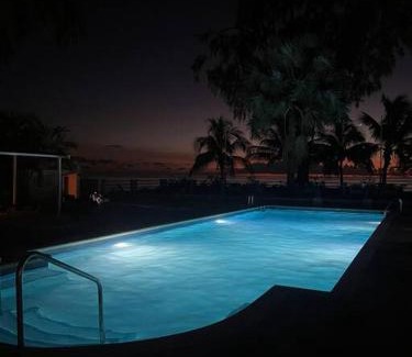 Sandy Lane Appartement | The Pod, access to Pool & Beach Club, Sunset Crest