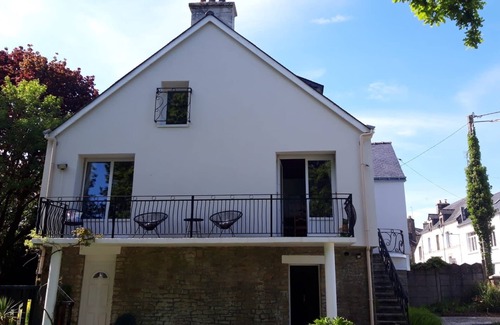 Ploerdut Maison | The pond house