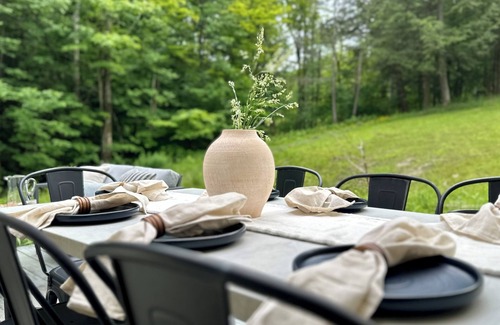 Town of Concord Maison | The Pond House in Springville!