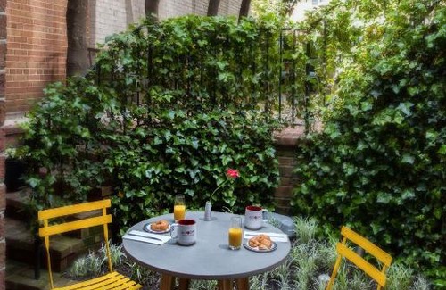 Georgetown Hôtel | The Poppy Georgetown Guesthouse and Gardens