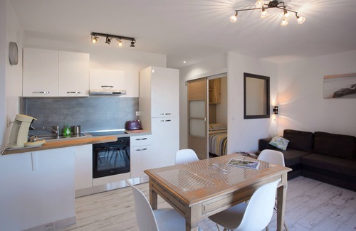 Le Pradet Appartement | LE PRADET Appart 2 pers vue mer plage 50m