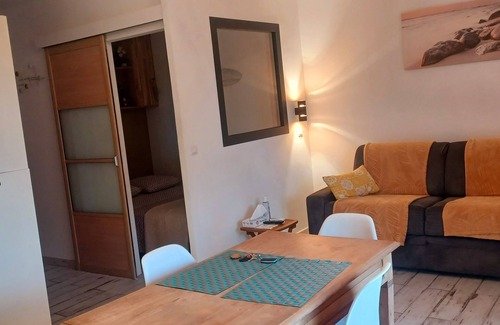Le Pradet Appartement | LE PRADET Appart 2 pers vue mer plage 50m