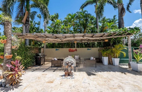 Las Terrenas Villa | The premier beachfront villa on Playa Las Ballenas, Las Terrenas, Dominican Rep.