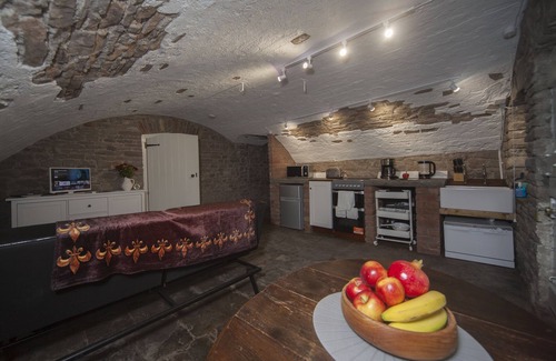 Pill Appartement | The Priory Cellars Abbots Leigh