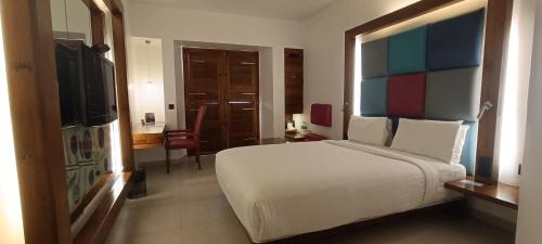 White Town Hôtel | The Promenade