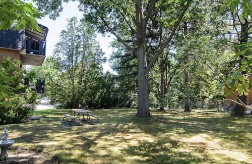 St. Catharines Maison | The property is 20 minutes to Niagara Fall