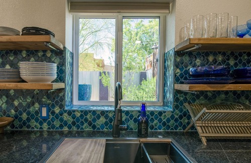 Tucson Maison | The Purple Coyote Compound - King Beds CAZTUOR2649