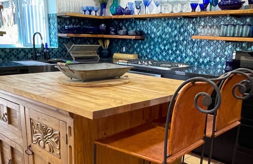 Tucson Maison | The Purple Coyote Compound - King Beds CAZTUOR2649