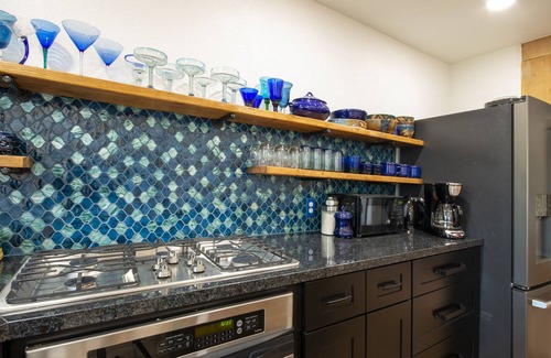 Tucson Maison | The Purple Coyote Compound - King Beds CAZTUOR2649