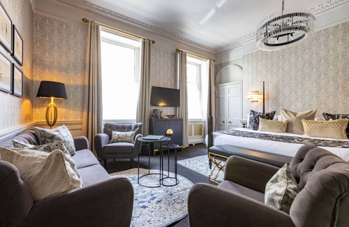 Upper Town Hôtel | The Queensberry Hotel