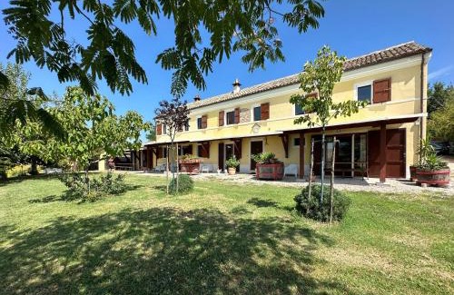 Bettolelle Appartement | The Quercia in historic villa with pool in Senigallia